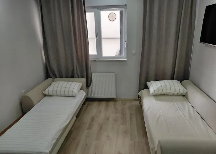 Appartement Central, Gated Residential Complex, 100mbps Wifi