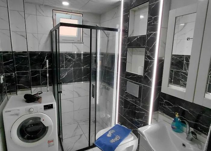 Central, Gated Residential Complex, 100mbps Wifi